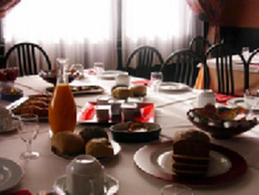 Arcantis Hotel Metropole Châtel-Guyon Ресторант снимка